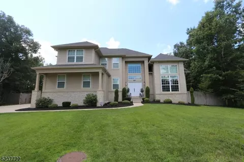 16 Danielle Ct, Mays Landing, NJ 08330