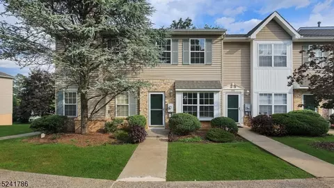 511 Tallwood Ln, Green Brook, NJ 08812