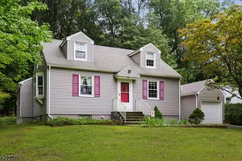 38 Mountain Ave, Warren, NJ 07059