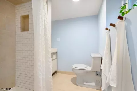 175 Clinton Ave, North Plainfield, NJ 07063 photo 17