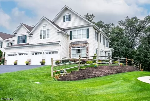 30 Mackenzie Ln, Denville, NJ 07834