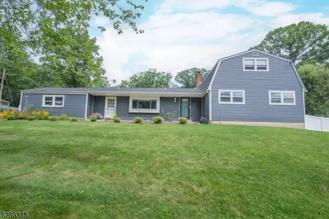 18 Bromley Dr, Parsippany-troy Hills Twp, NJ 07054