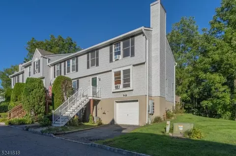 72 Cambridge E, Oxford, NJ 07863