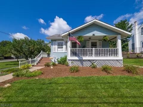 301 Lafayette St, Hackettstown, NJ 07840