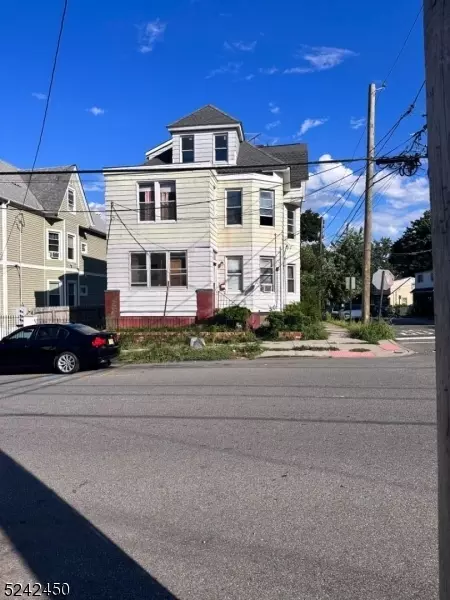 182 N 7th St, Paterson, NJ 07522