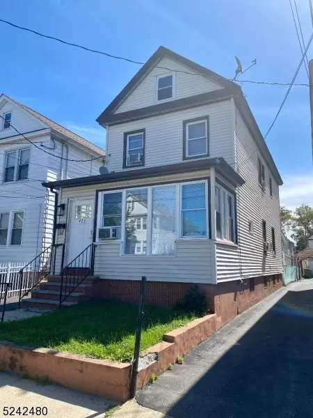 933 Jefferson Ave, Elizabeth, NJ 07201