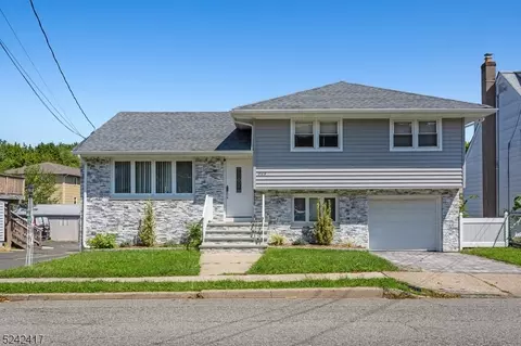 323 Garibaldi Ave, Lodi, NJ 07644