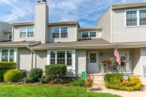 153 Carson Ct, Somerset, NJ 08873
