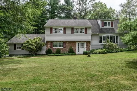 4 Mountainview Ln, Warren, NJ 07059