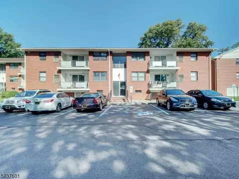 1300 Rock Ave H 8 #8, North Plainfield, NJ 07060