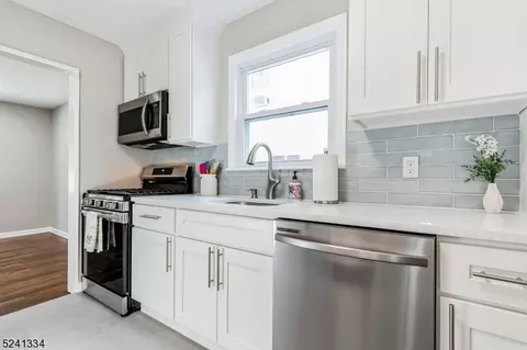 839 E 7th St, Plainfield, NJ 07062 photo 5