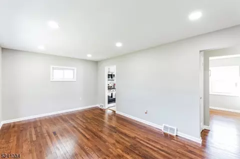 839 E 7th St, Plainfield, NJ 07062 photo 12