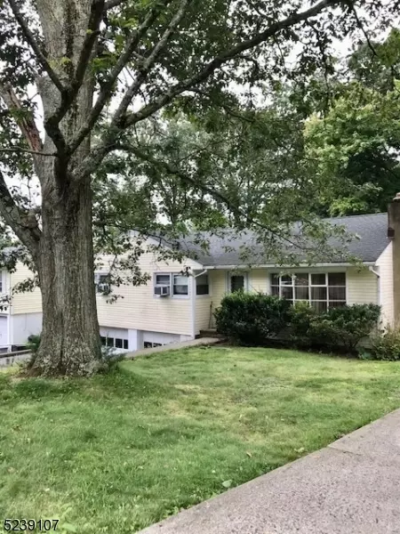 42 Dacotah Ave, Rockaway, NJ 07866