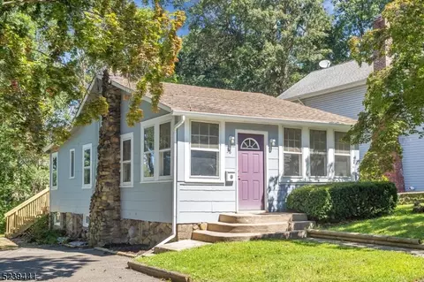 38 Highwood Rd, Denville, NJ 07834