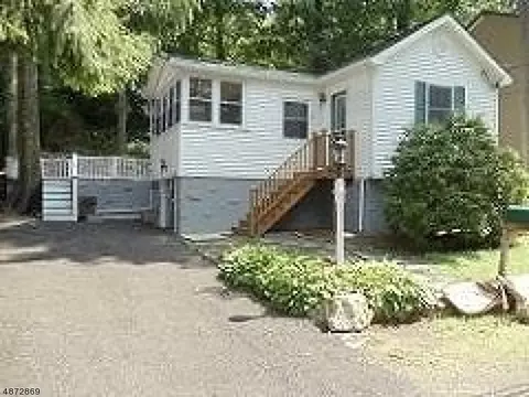 156 Castle Rock Rd, Jefferson, NJ 07849