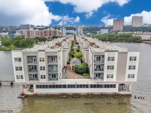 153 The Promenade, Edgewater, NJ 07020