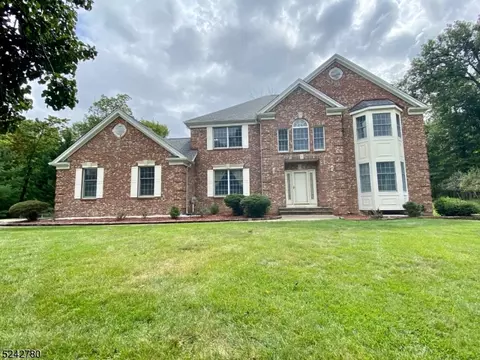 10 Parkside Dr, Hanover, NJ 07927