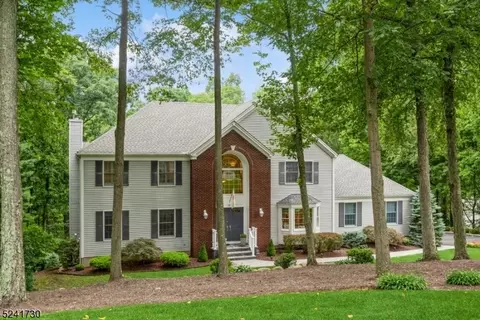 48 Wilkeshire Blvd, Randolph, NJ 07869