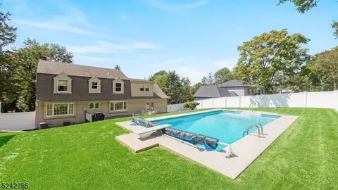 20 Smith Ln, Wayne, NJ 07470 photo 33