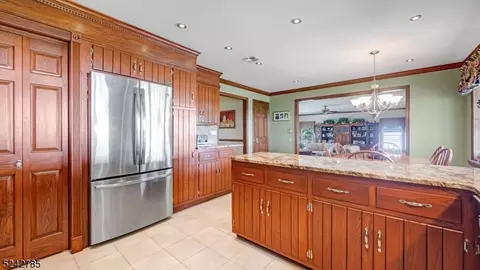 20 Smith Ln, Wayne, NJ 07470 photo 10