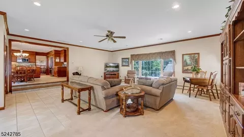 20 Smith Ln, Wayne, NJ 07470 photo 13