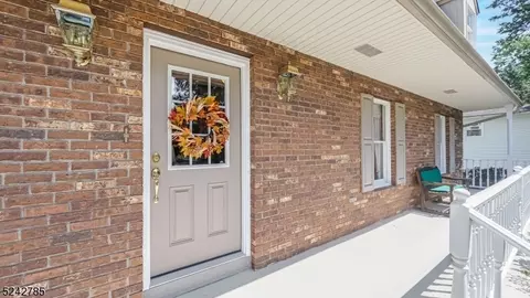 20 Smith Ln, Wayne, NJ 07470 photo 3