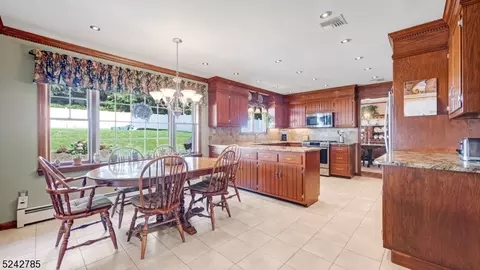 20 Smith Ln, Wayne, NJ 07470 photo 8