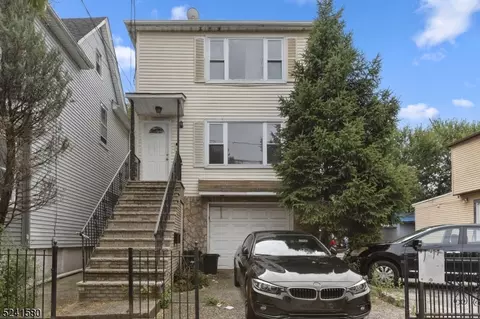 426 Fulton St, Elizabeth City, NJ 07206