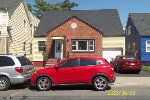 81 Paine Ave #2, Irvington, NJ 07111
