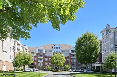8112 Warrens Way #8112, Wanaque, NJ 07465
