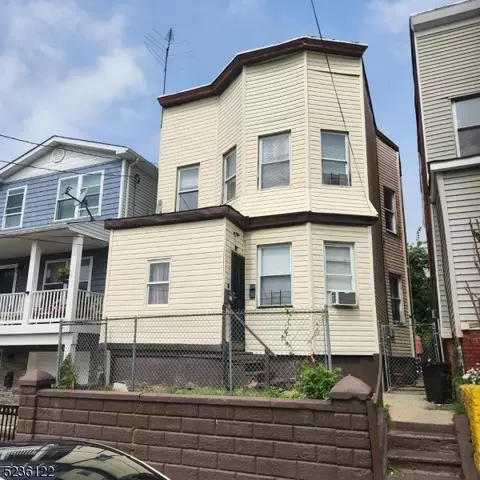 121 Governor St, Paterson, NJ 07501