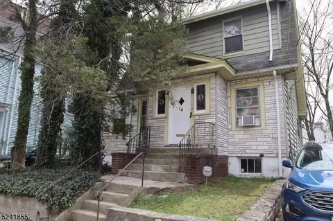 14 Kenmore Ave, Newark, NJ 07106