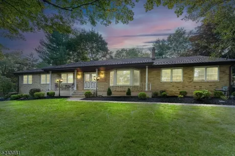 22 N Honeyman Rd, Whitehouse Station, NJ 08889
