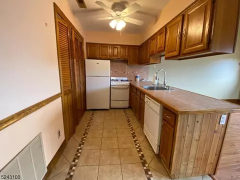 2 Brandywine Dr UNIT 2, Vernon, NJ 07462 photo 3