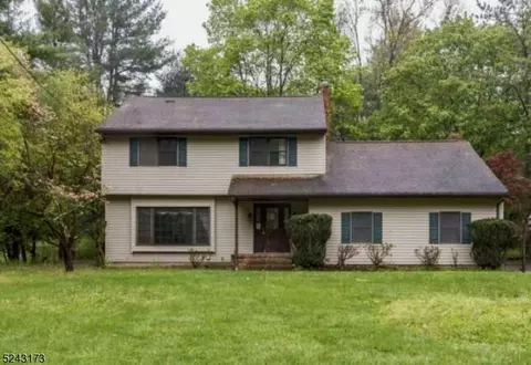 92 Welshs Ln, Franklin Twp, NJ 08873