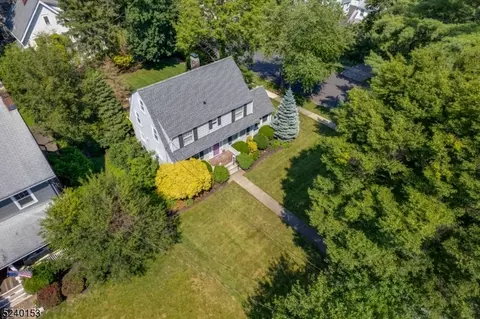 31 Red Rd, Chatham, NJ 07928