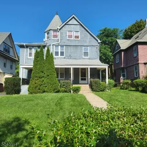 78 Grove St, Montclair, NJ 07042