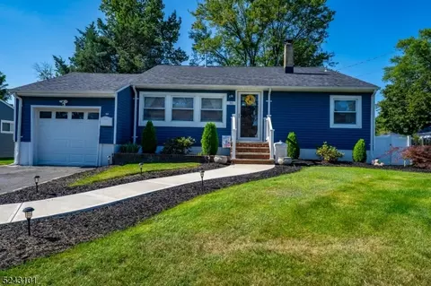 30 Arden St, East Franklin, NJ 08873