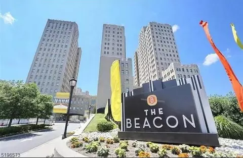 4 Beacon Way #303, Jersey City, NJ 07304