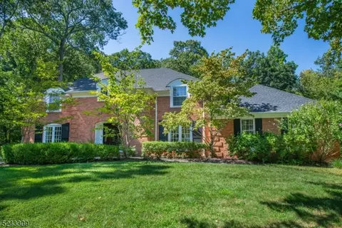 34 Arden Rd, Mountain Lakes, NJ 07046