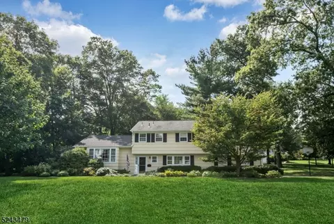 500 Oldwoods Rd, Wyckoff, NJ 07481