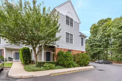 26 Twombly Ct, Morristown, NJ 07960