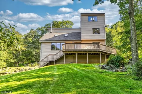 130 W Lake Shore Dr, Rockaway, NJ 07866