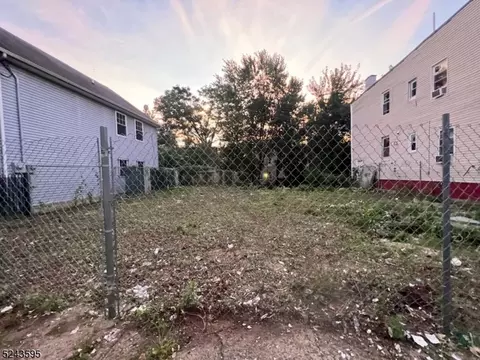 583 585 S 17th St, Newark City, NJ 07103