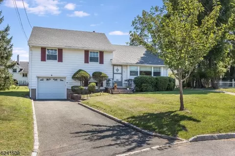 78 Grissing Ct, Cedar Grove, NJ 07009