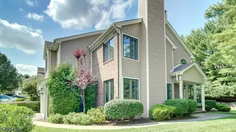 21 Lalique Dr, Montville, NJ 07045