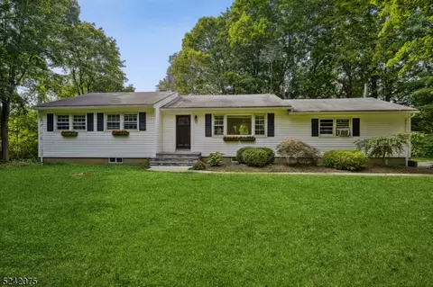 37 Pleasant Hill Rd, Chester, NJ 07930