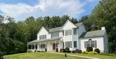 5 Steeplechase, Asbury, NJ 08802