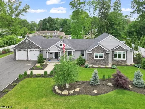 7 Birch Rd, Pequannock Twp, NJ 07444