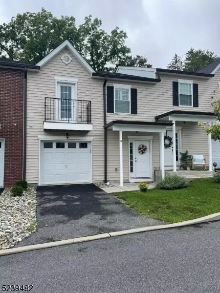 17 Gregg Ct, Newton, NJ 07860